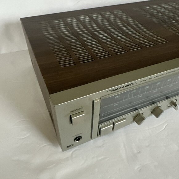 VINTAGE REALISTIC STA-115 AM/FM STEREO RECEIVER TESTED WORKING - Picture 2 of 16